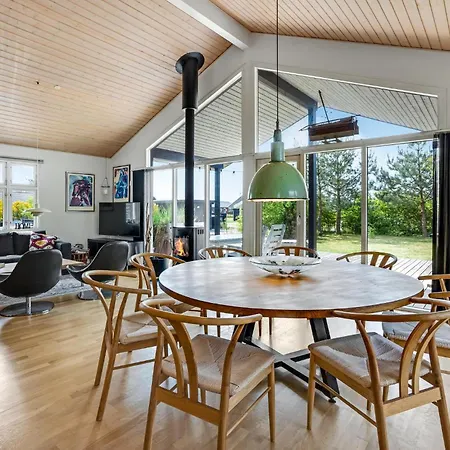 Ferienhaus Amazing In With Kitchen