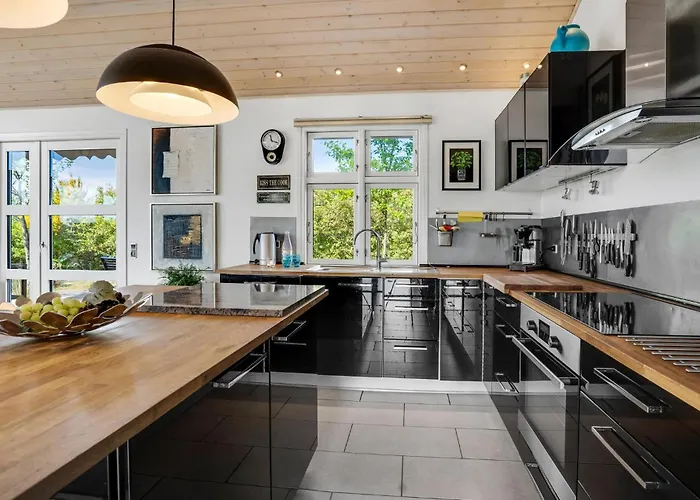 Amazing In With Kitchen *